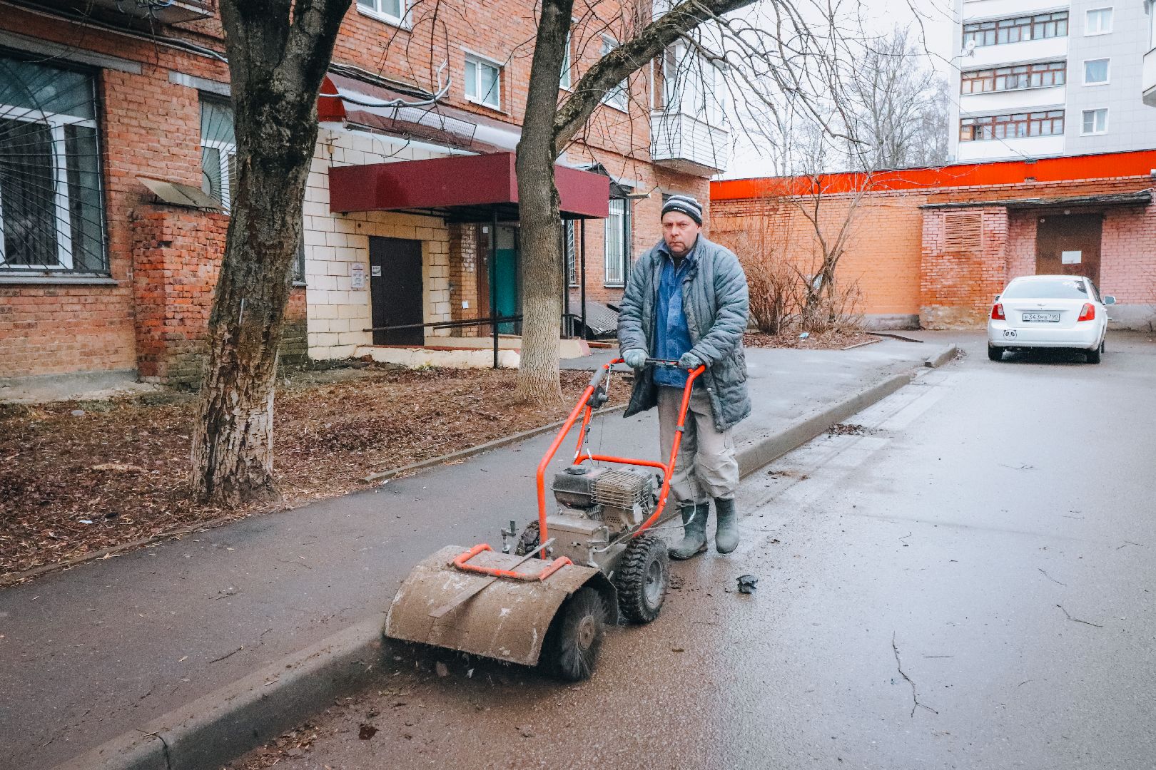 Клин, общество, ЖКХ, дворники, истории, уборка дворов,