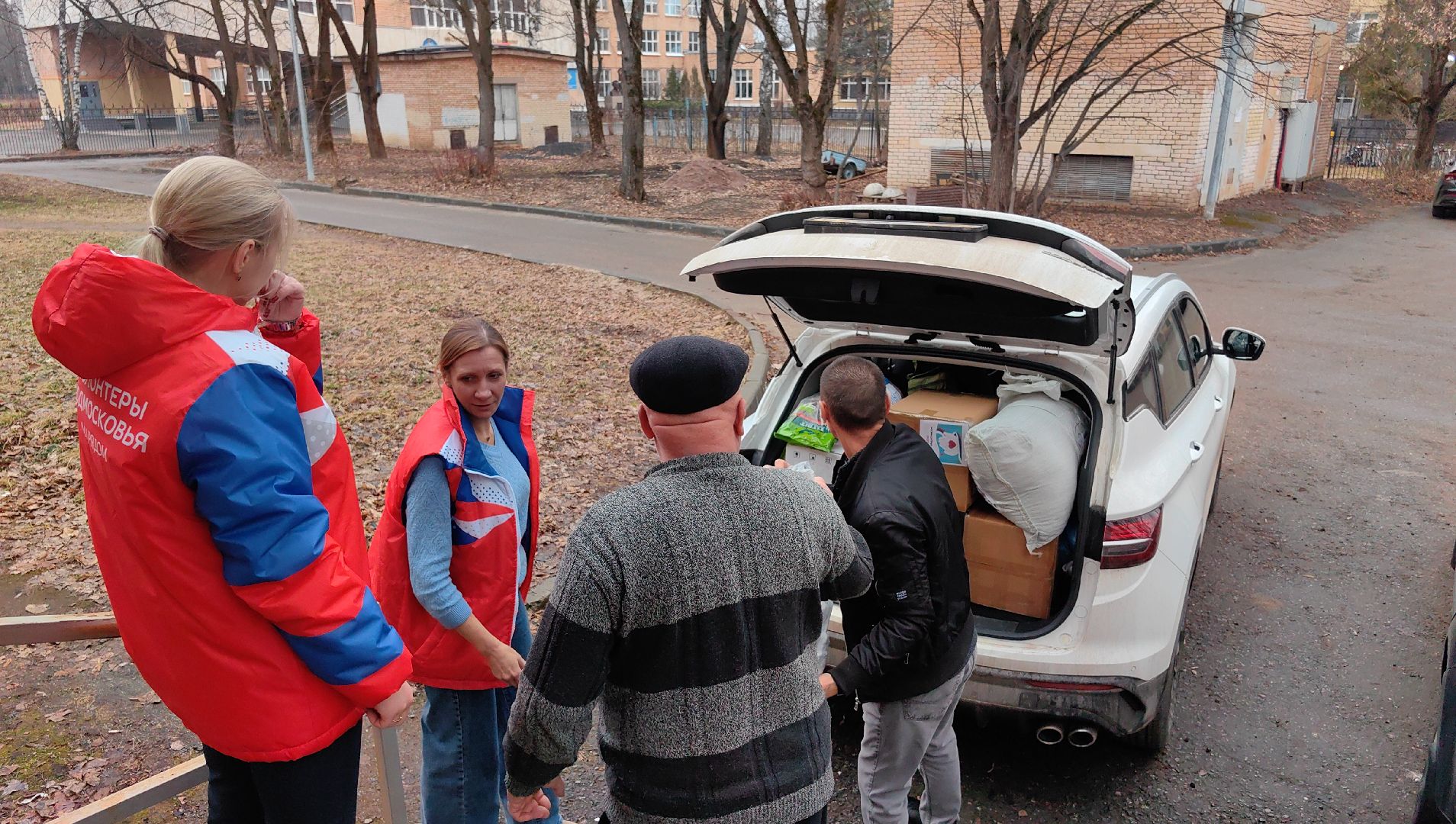 гуманитарная помощь, маскировочные сети, медикаменты, окопные свечи,