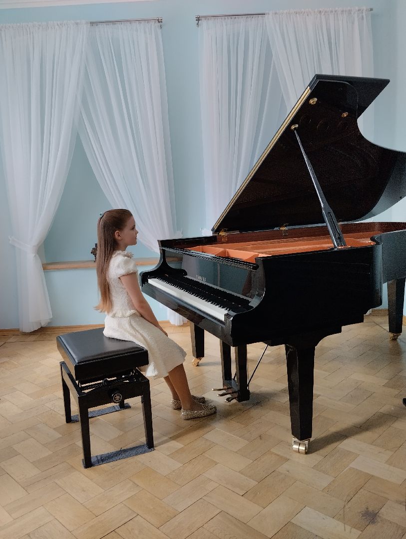 Благотворительный фонд, пианистка, музыка, семья, концерт