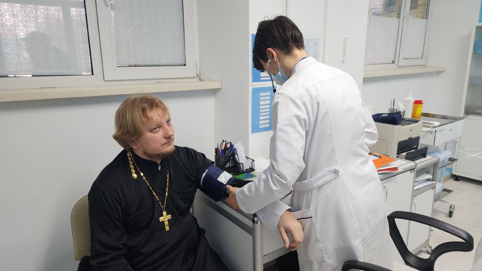 поликлиника, лосино-петровский, диспансеризация, священник, священнослужители,