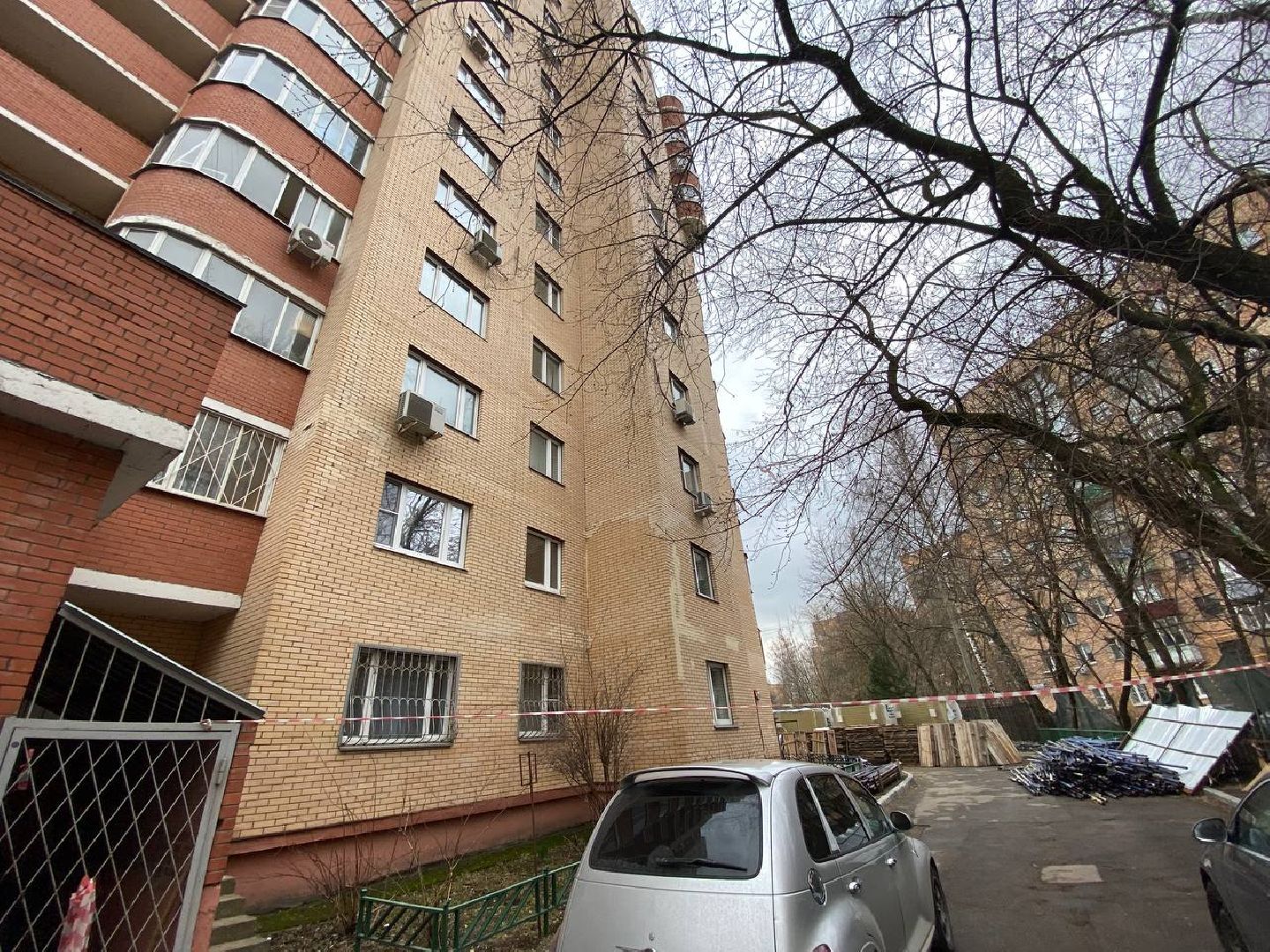 ремонт дома, ремонт фасада, ремонт дома на Школьной улице, ремонт дома в Красногорске,