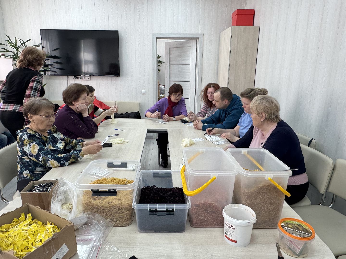 сво, волонтеры подмосковья, общественная палата Балашихи, Своих не бросаем,