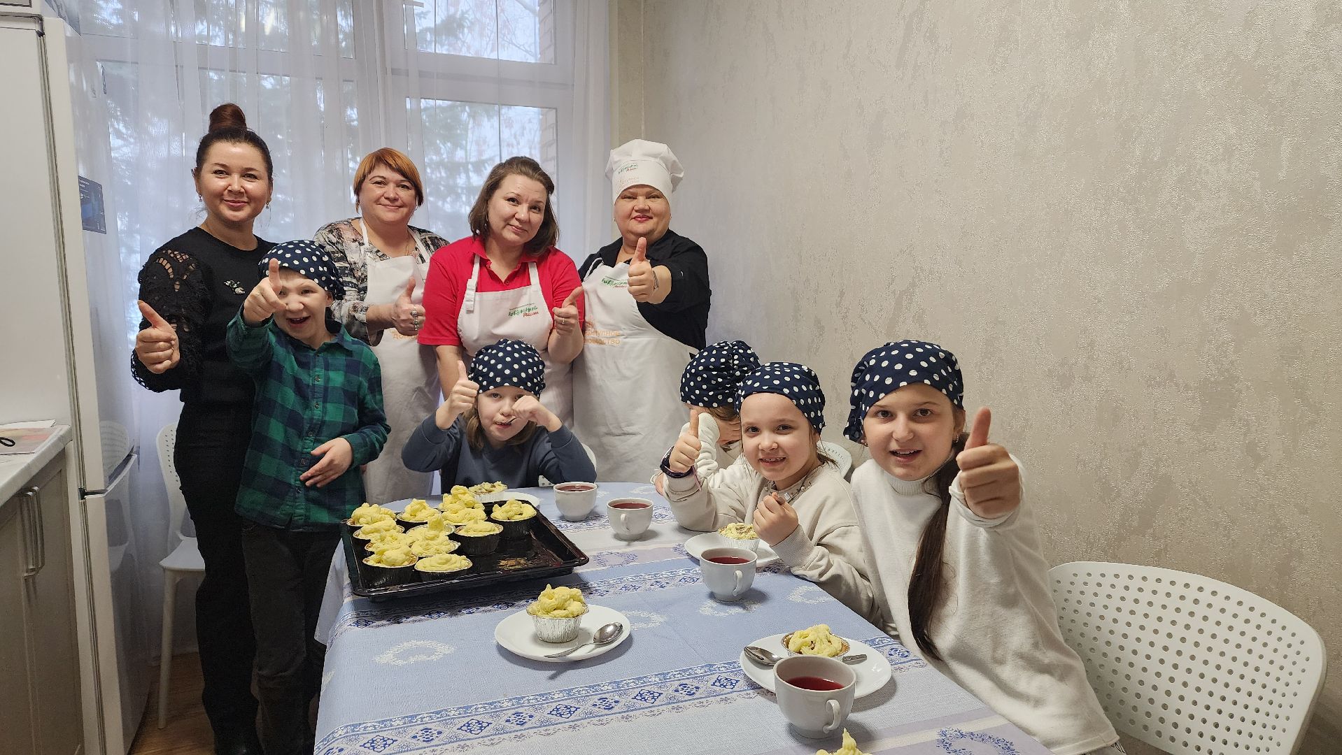 ивантеевка, центр социального обслуживания, дети с особенностями развития, мастер-класс,кухня, пирожные, социализация детей,