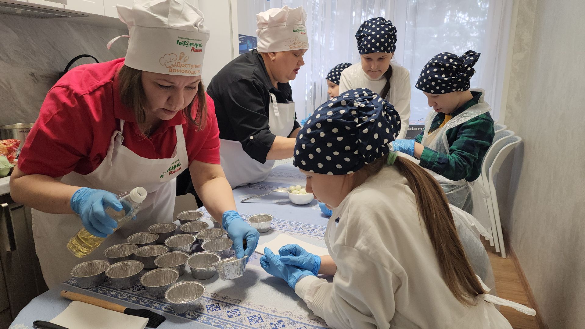 ивантеевка, центр социального обслуживания, дети с особенностями развития, мастер-класс,кухня, пирожные, социализация детей,
