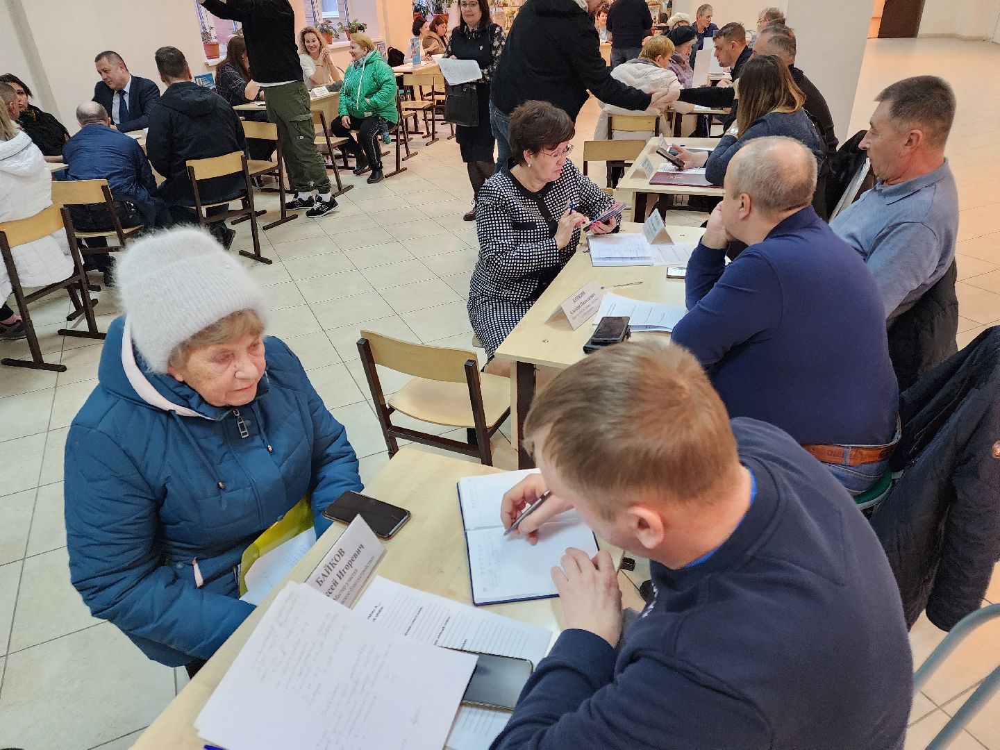 Чехов, поселок Любучаны, выездная администрация, встреча с жителями, обращения граждан, улица Заводская, текущий ремонт, отмостка, фасад, цоколь, мбу чеховское благоустройство,