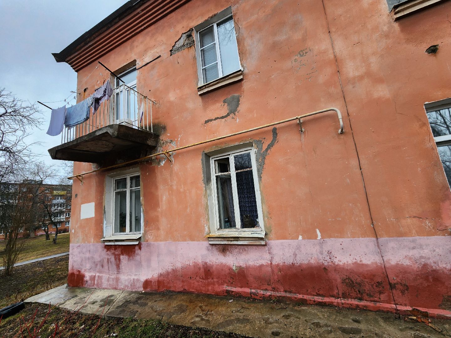 Чехов, поселок Любучаны, выездная администрация, встреча с жителями, обращения граждан, улица Заводская, текущий ремонт, отмостка, фасад, цоколь, мбу чеховское благоустройство,