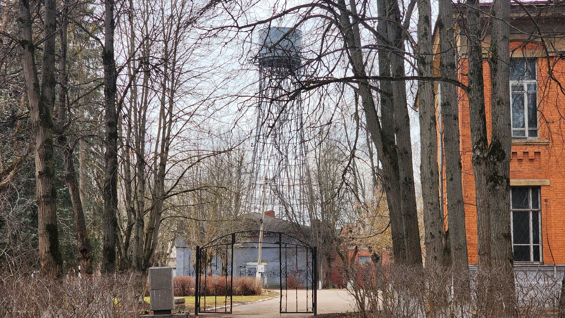 Шуховская башня, братская могила, Лобня, Луговая,