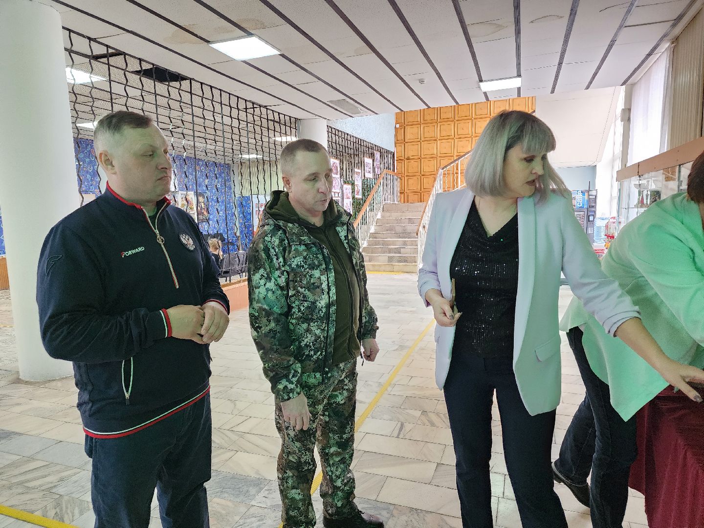 сергиев посад, своих не бросаем, сбор гуманитарной помощи, дк юность,