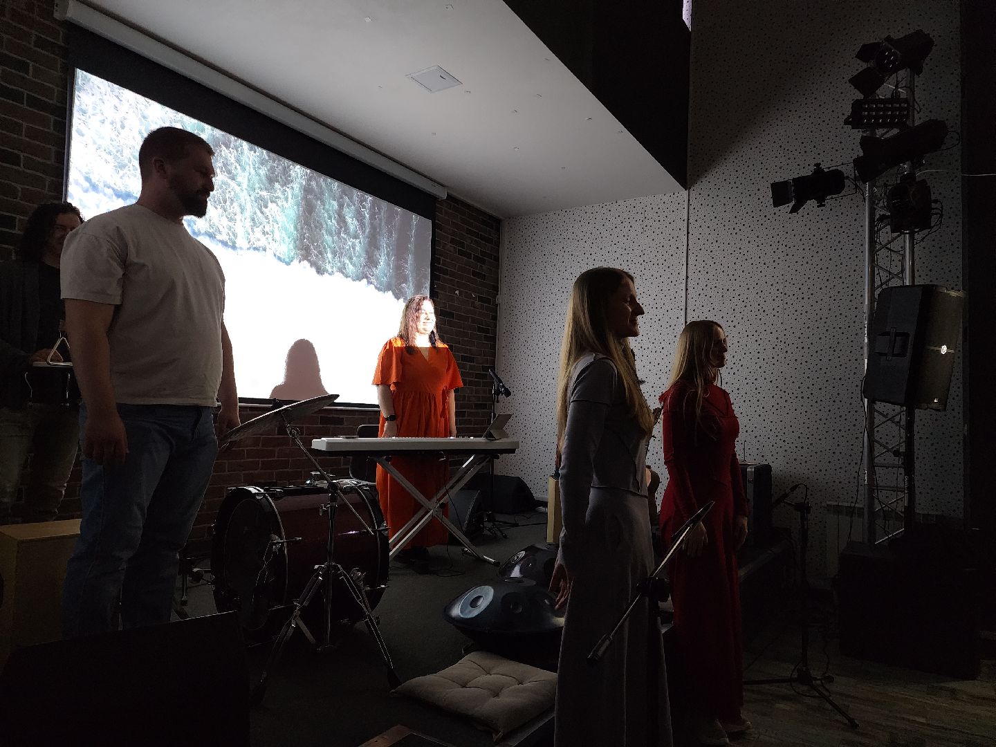 Черноголовка, Концерт, Экспериментальная музыка,