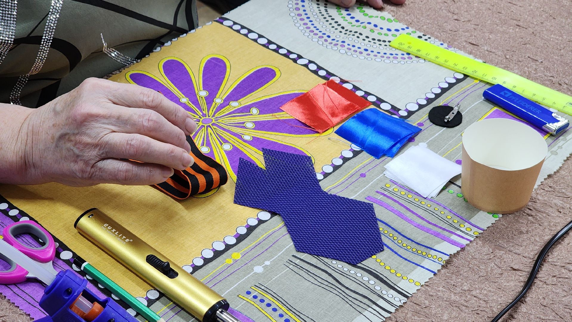 георгиевская ленточка, волонтеры, протвино,