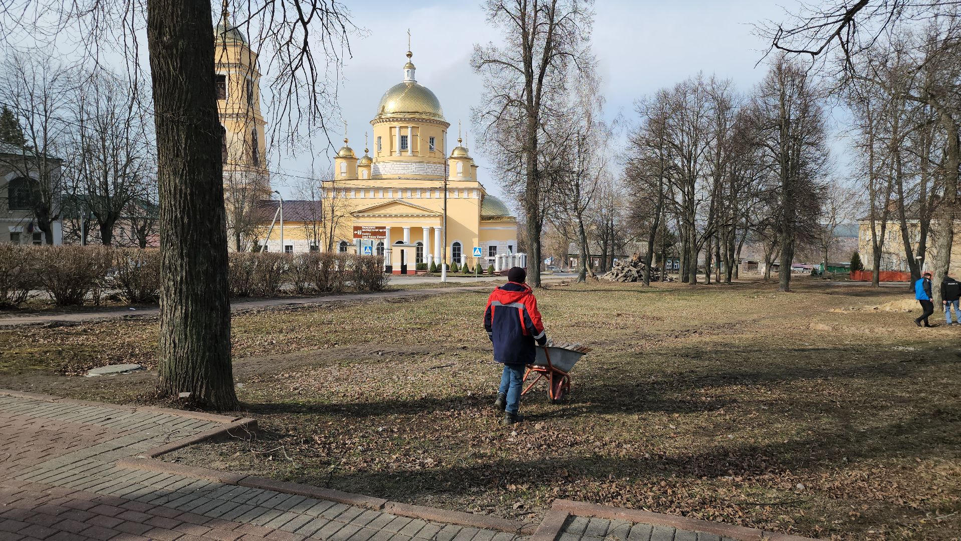 кашира, благоустройство, сквер пушкина, тротуарная плитка, демонтаж, строительство, комфортная среда,