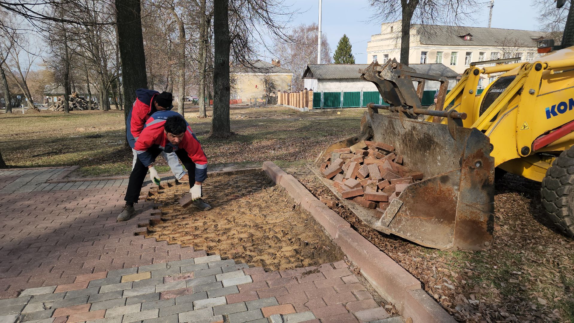 кашира, благоустройство, сквер пушкина, тротуарная плитка, демонтаж, строительство, комфортная среда,