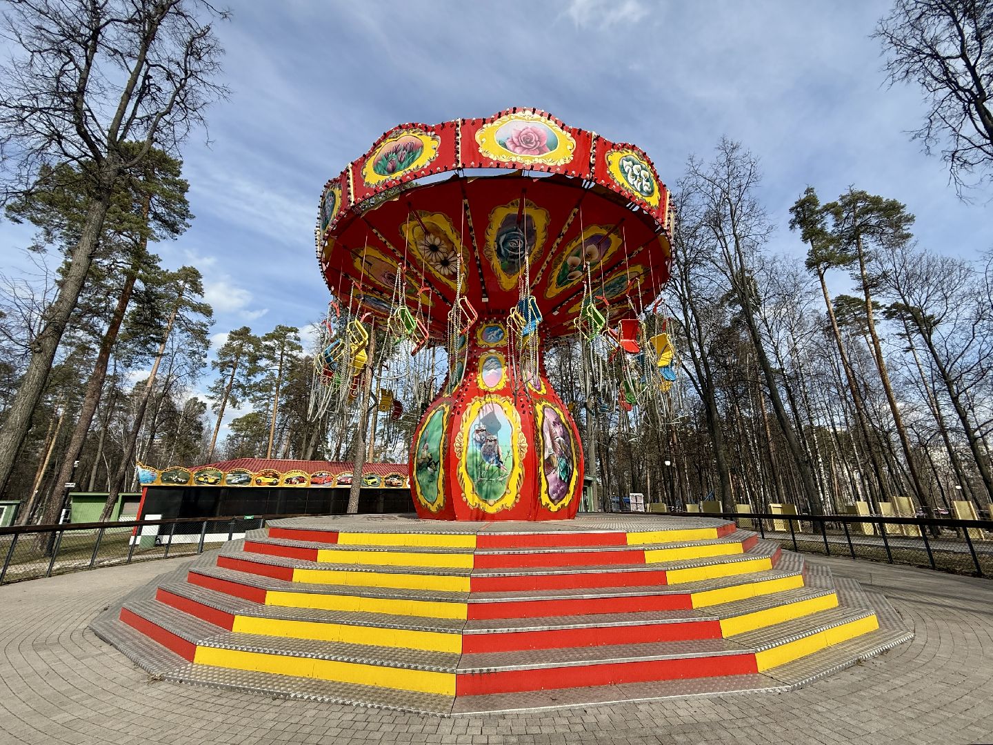 раменское, парк, городской парк, аттракцион детский паровоз, аттракционы, карусели,