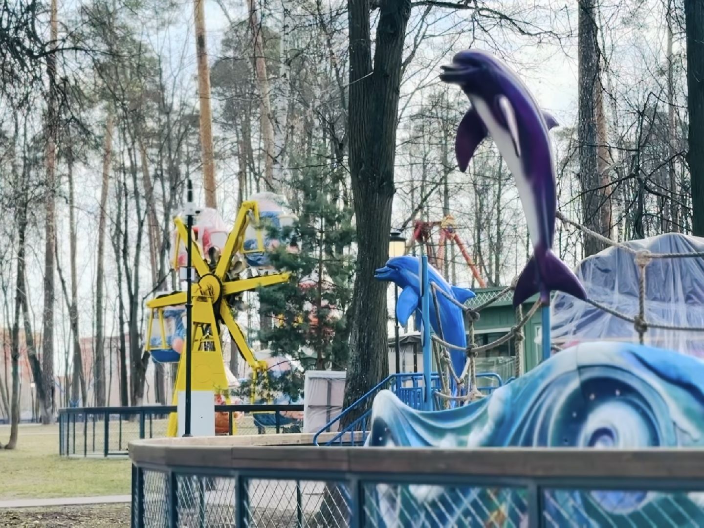 раменское, парк, городской парк, аттракцион детский паровоз, аттракционы, карусели,