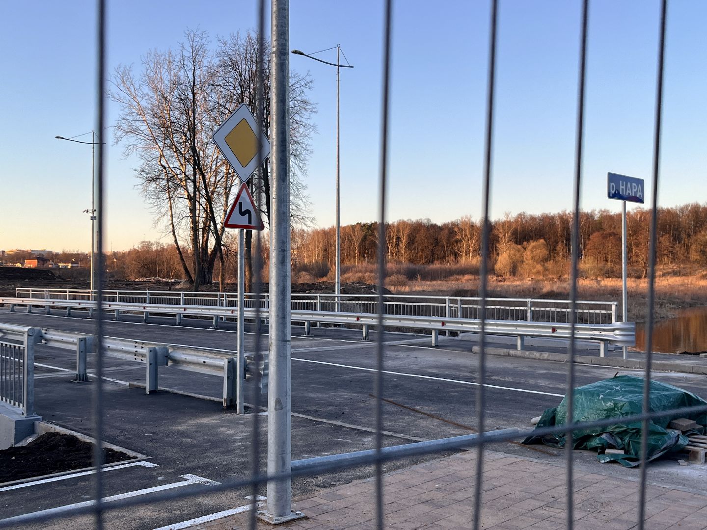 наро-фоминск, наро-фоминский городской округ, новая улица наро-фоминска, автомобильный мост, новый микрорайон города, строительство,