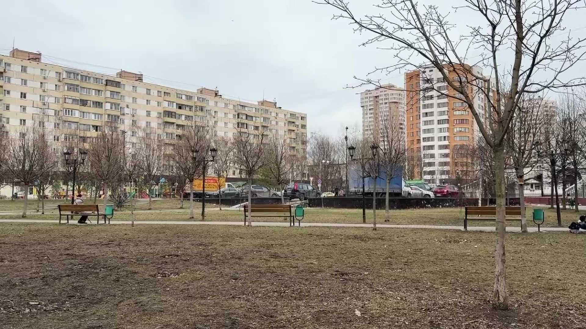 реутов, сквер, троицкий храм, благоустройство, деревья,