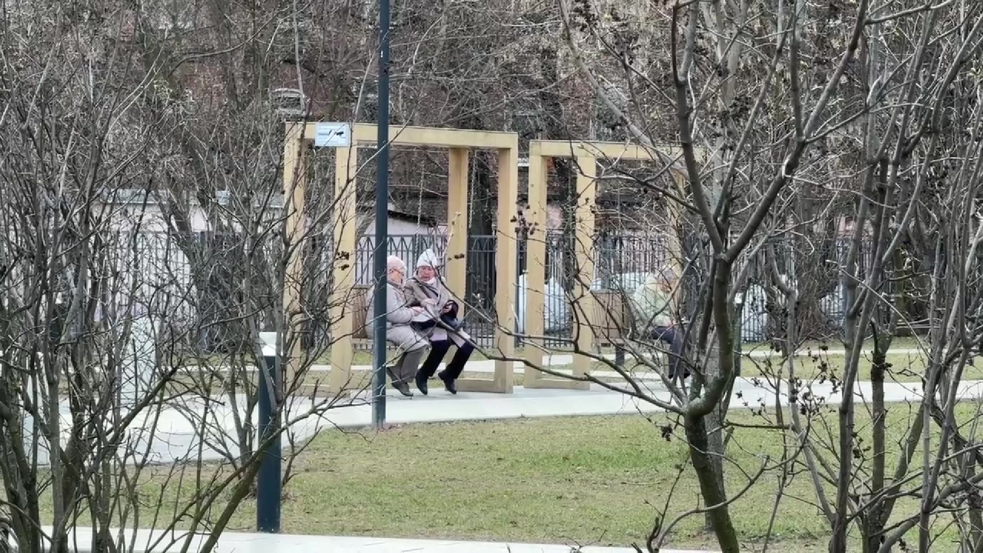 реутов, сквер, троицкий храм, благоустройство, деревья,