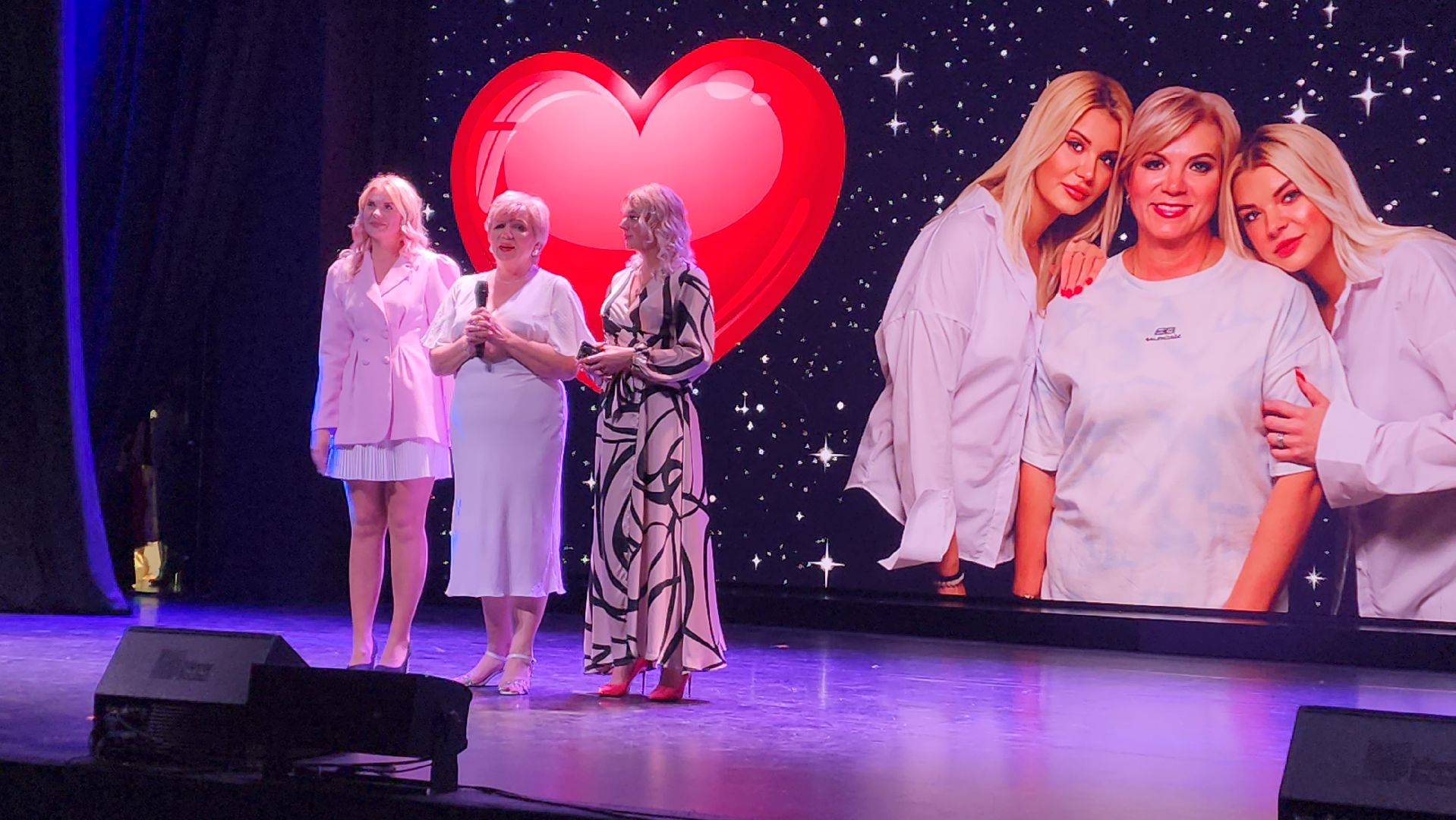 пушкино, мамы, премия, танцы, выступления, конкурс,номинация,материнство,вертикалки,