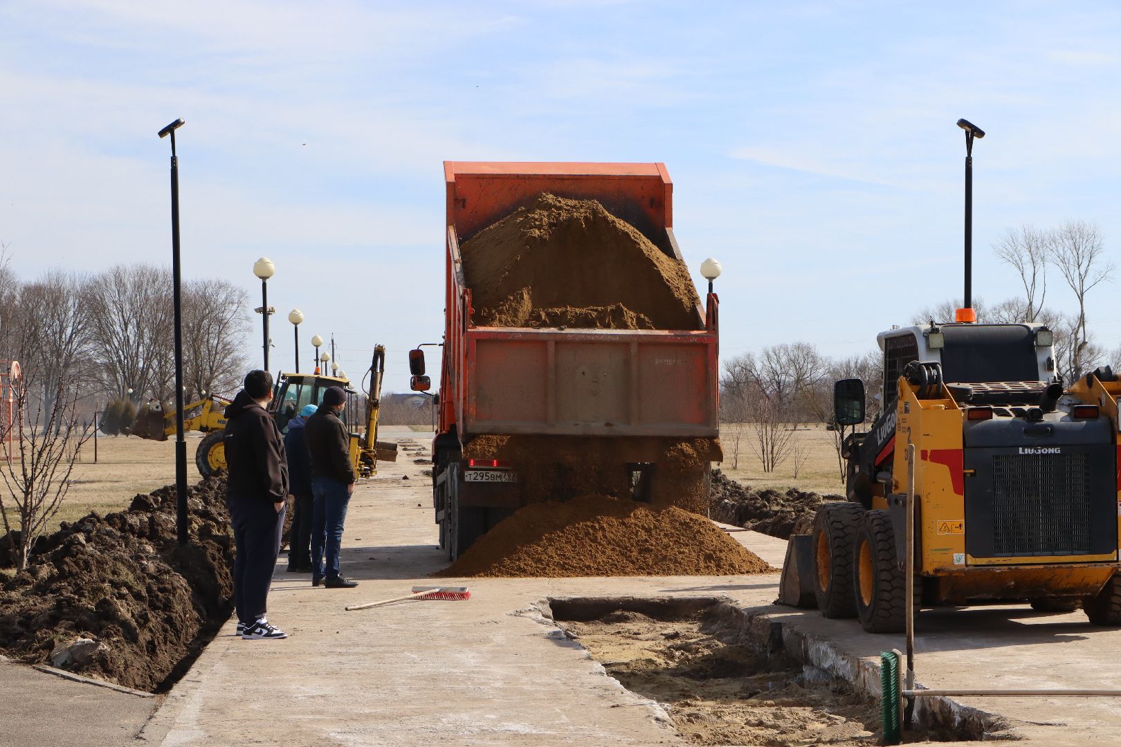 серебряные пруды, парк серебряный, месячник благоустройства, благоустройство,