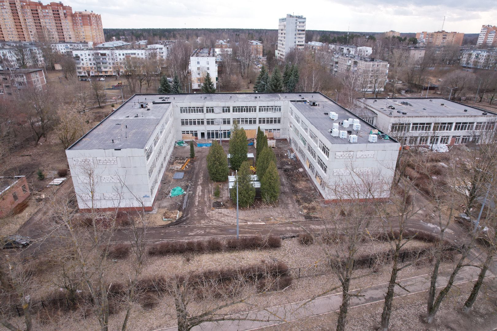 капремонт школы 30 в Электроуглях, видео с коптера,