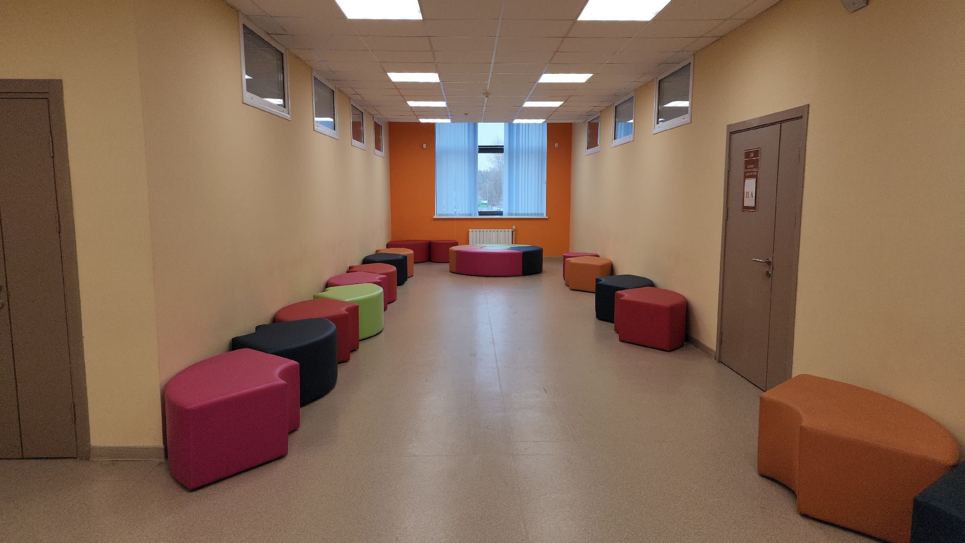 набор детей, первый класс, школа, новый городок,