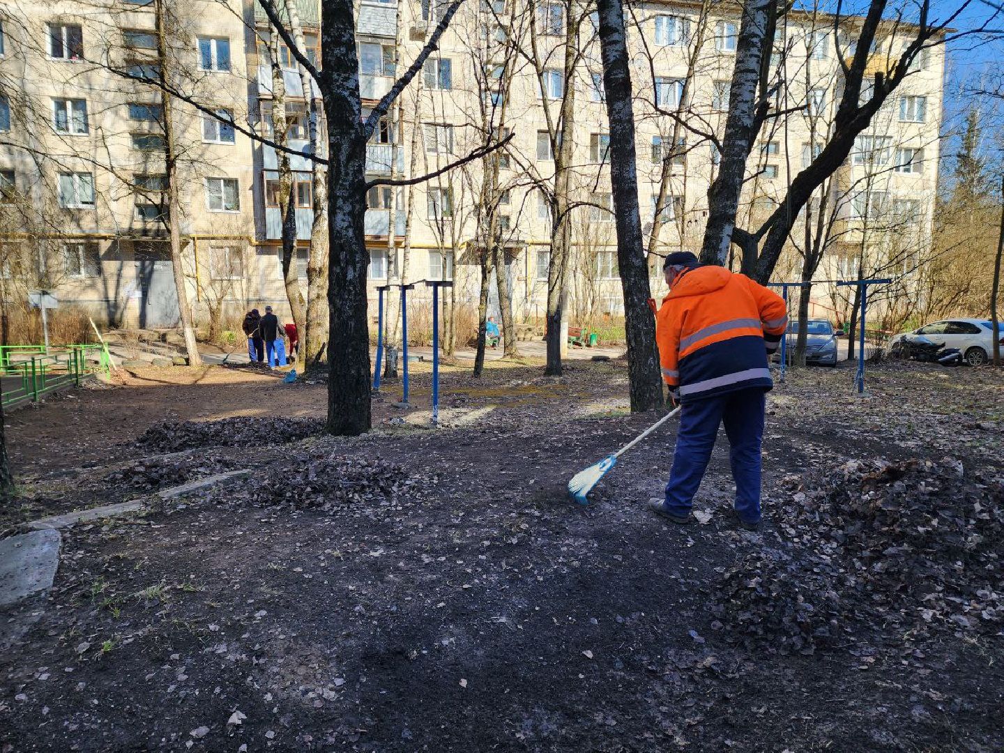 солнечногорск, жители, уборка территорий, дворы, коммунальная служба,