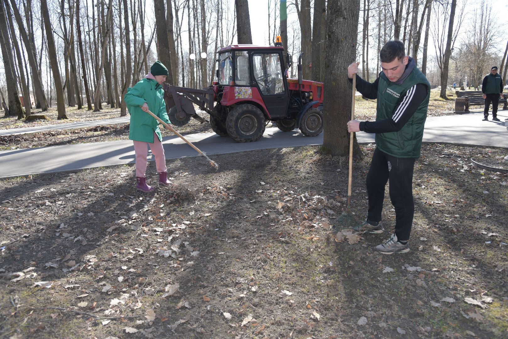 лотошино, лотошинский парк, парки подмосковья, субботник,