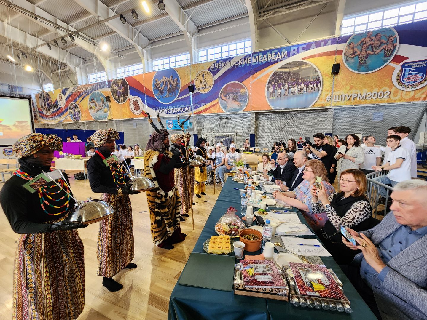 чехов, спортивный комплекс Надежды России, межрегиональный форум, здоровое питание спортсменов, училища олимпийского резерва, кулинарный поединок, призеры и чемпионы олимпиад, круглый стол, музей спорта, национальная кухня стран БРИКС,