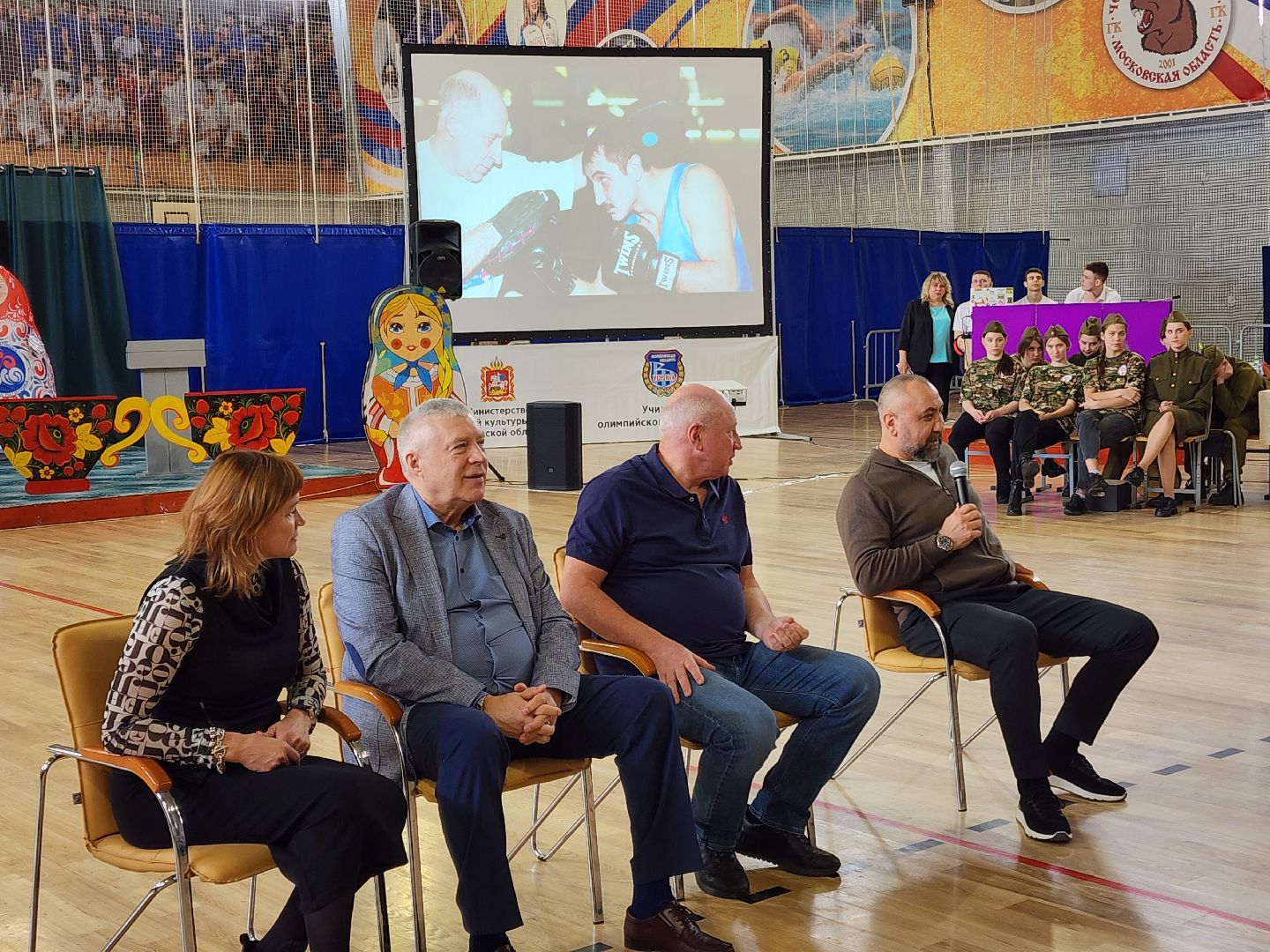 чехов, спортивный комплекс Надежды России, межрегиональный форум, здоровое питание спортсменов, училища олимпийского резерва, кулинарный поединок, призеры и чемпионы олимпиад, круглый стол, музей спорта, национальная кухня стран БРИКС,