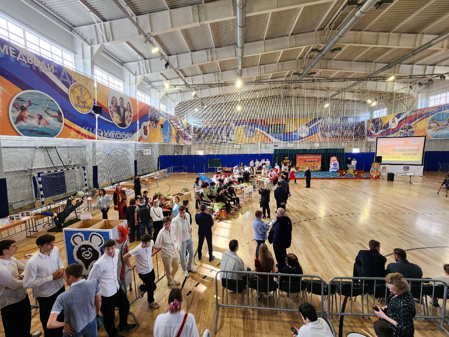 чехов, спортивный комплекс Надежды России, межрегиональный форум, здоровое питание спортсменов, училища олимпийского резерва, кулинарный поединок, призеры и чемпионы олимпиад, круглый стол, музей спорта, национальная кухня стран БРИКС,