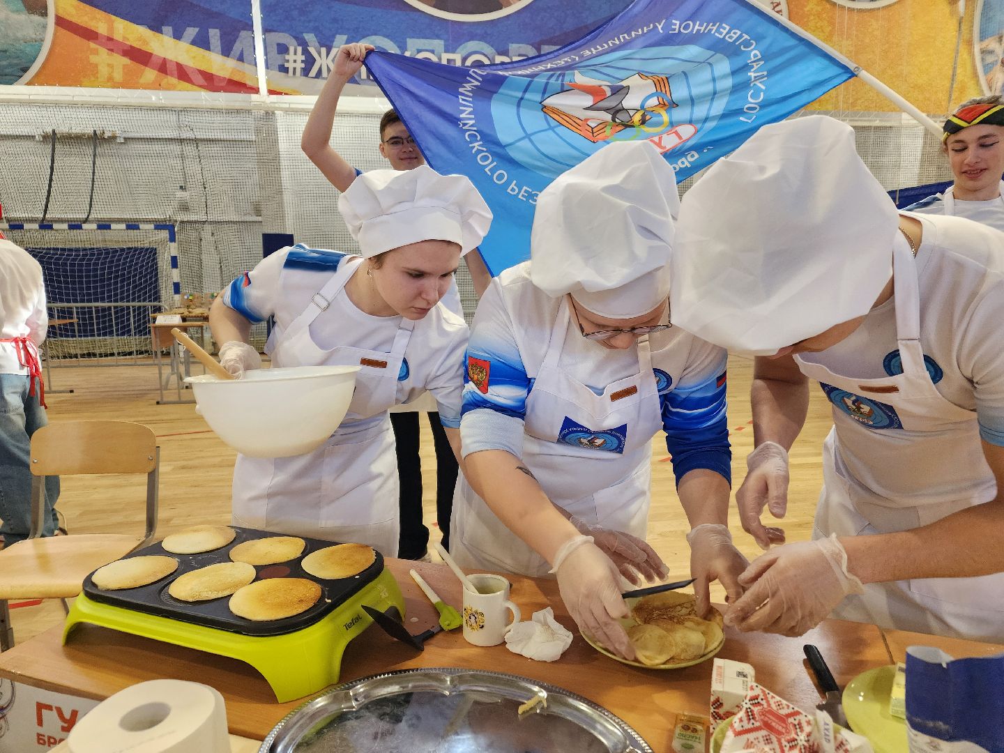 чехов, спортивный комплекс Надежды России, межрегиональный форум, здоровое питание спортсменов, училища олимпийского резерва, кулинарный поединок, призеры и чемпионы олимпиад, круглый стол, музей спорта, национальная кухня стран БРИКС,