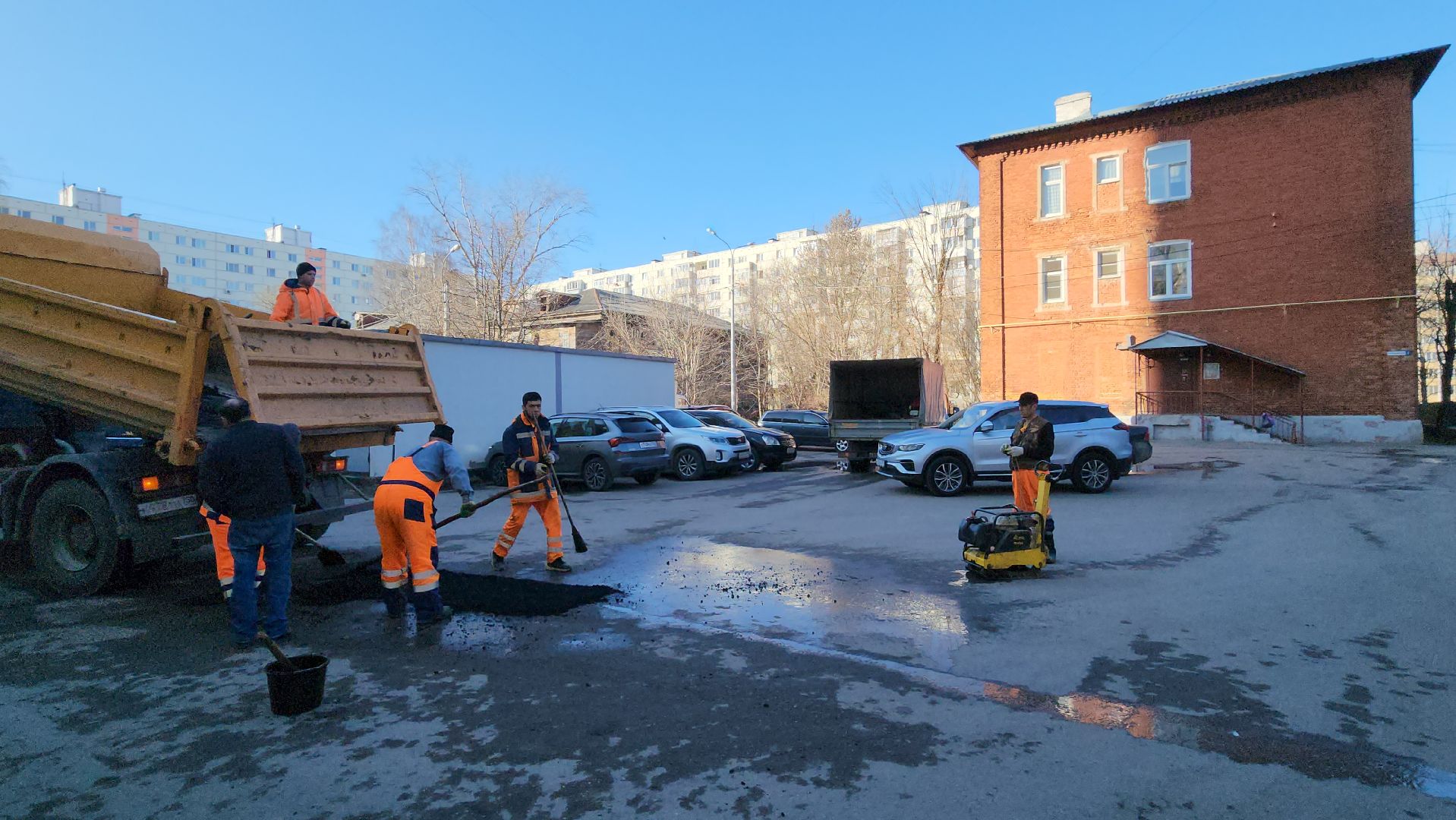 вертикалки, ивантеевка, коммунальная служба, ямочный ремонт, асфальтирование дворов дорог,
