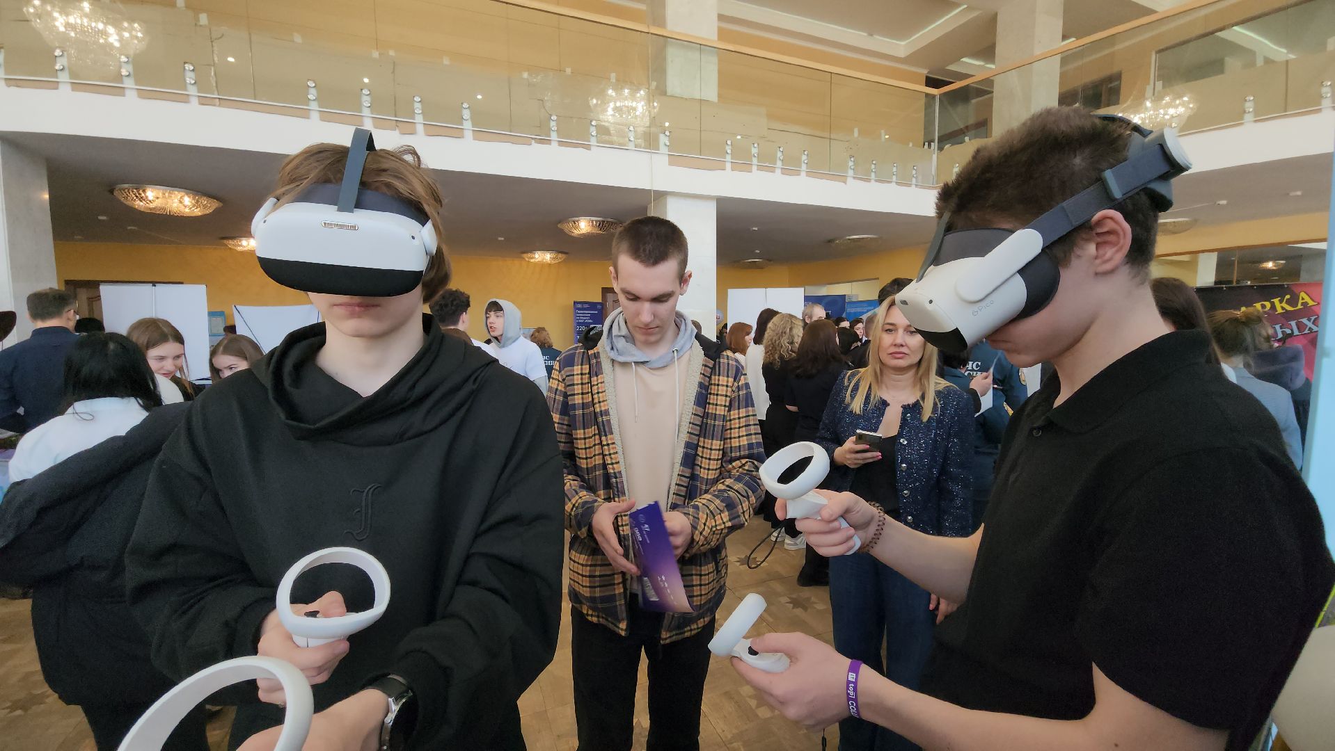 серпухов, подмосковье, студенты, школьники, ВУЗ, колледж,