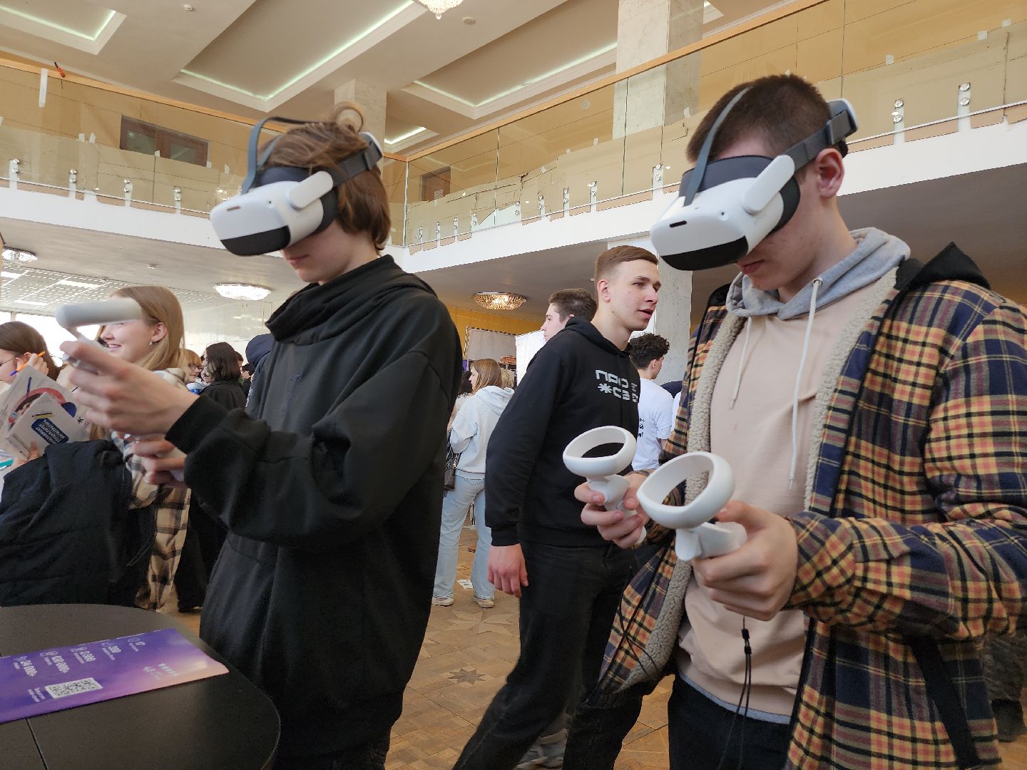 серпухов, подмосковье, студенты, школьники, ВУЗ, колледж,