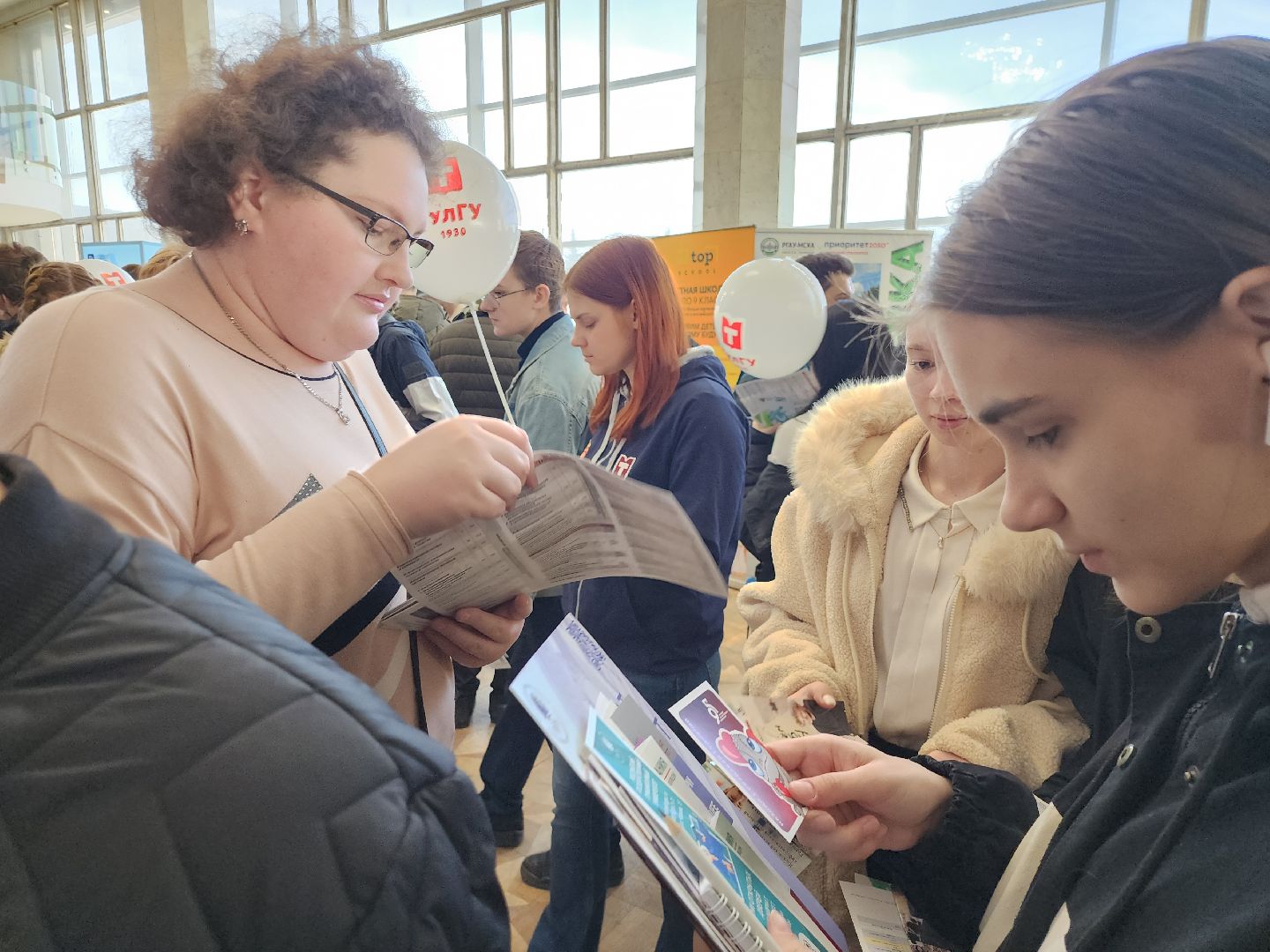 серпухов, подмосковье, студенты, школьники, ВУЗ, колледж,