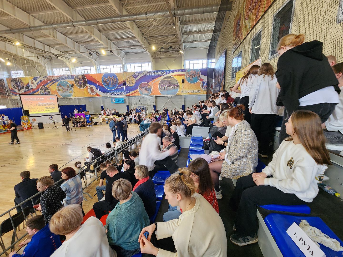 чехов, кулинарный поединок, выпекание блинов, межрегиональный форум, училища олимпийского резерва, здоровое питание, подготовка спортсменов, национальная кухня,