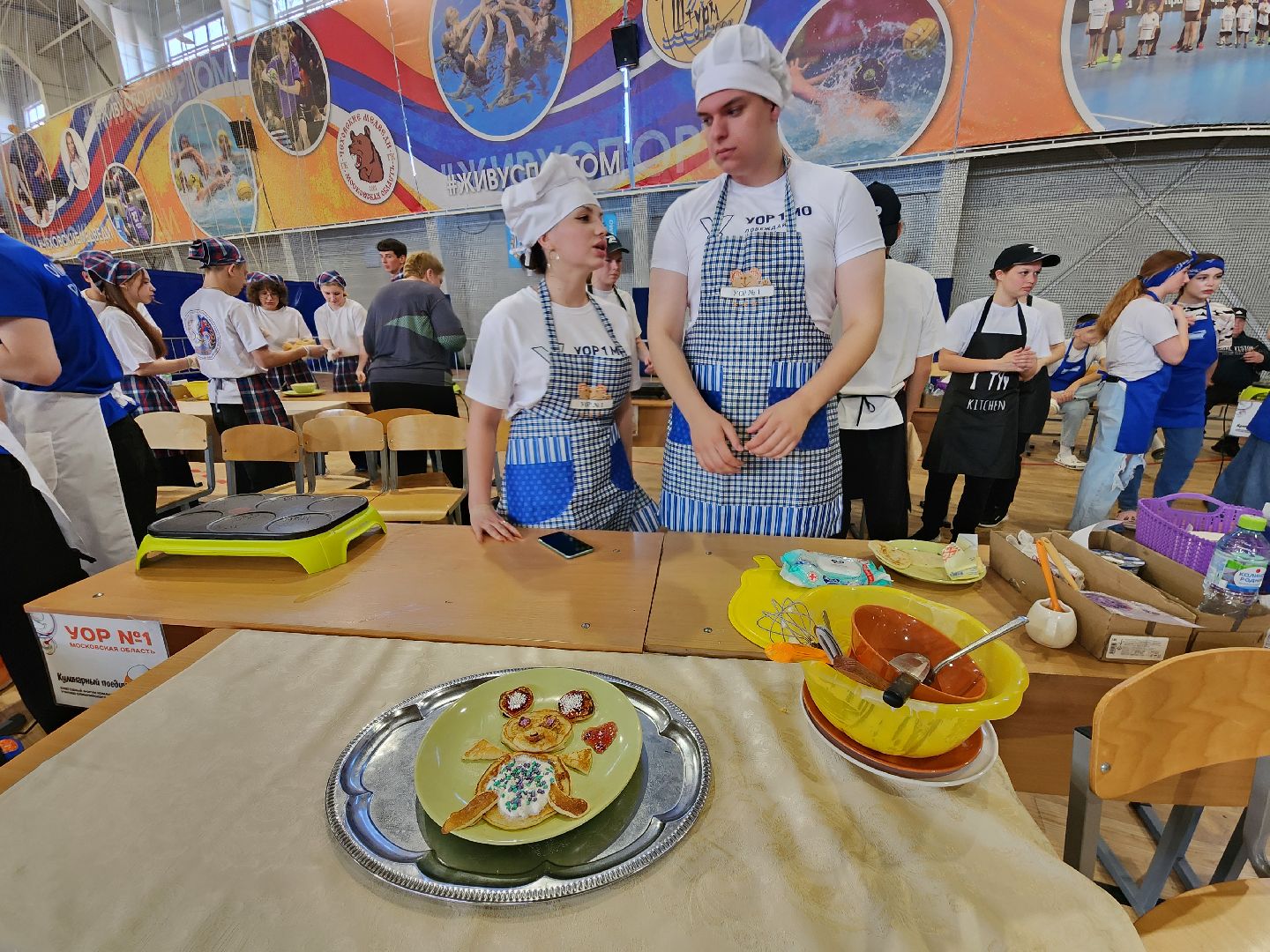 чехов, кулинарный поединок, выпекание блинов, межрегиональный форум, училища олимпийского резерва, здоровое питание, подготовка спортсменов, национальная кухня,