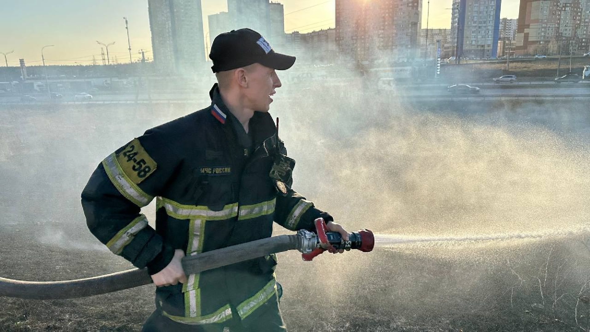 домодедово, пожар, тушение, горение травы,