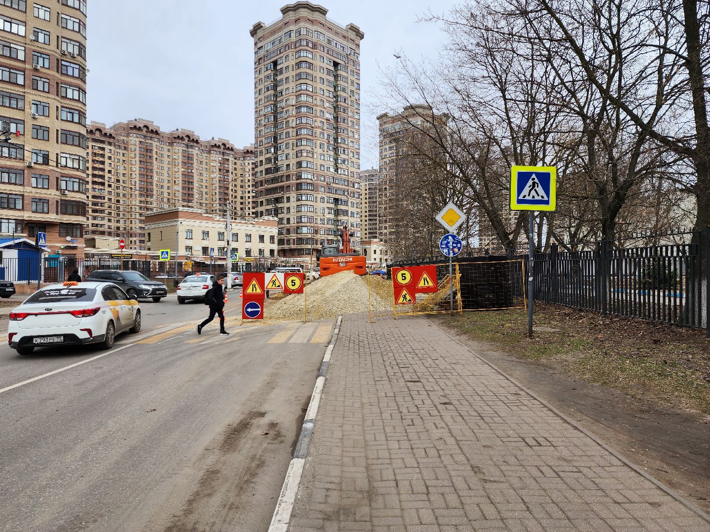 раменское, строительство, жкх, на улице мира прокладывают ливневую канализацию,