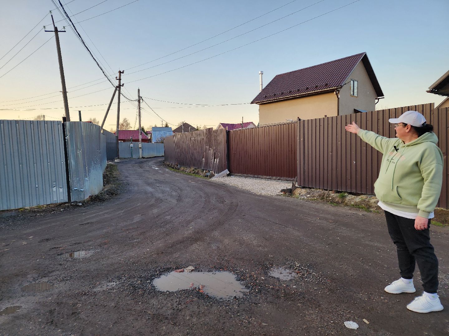 чехов, поселок васькино, выездная администрация, встреча с жителями, обращения граждан, деревня васькино, улица восточная, ямочный ремонт, ремонт дороги, уличное освещение, мбу чеховское благоустройство,