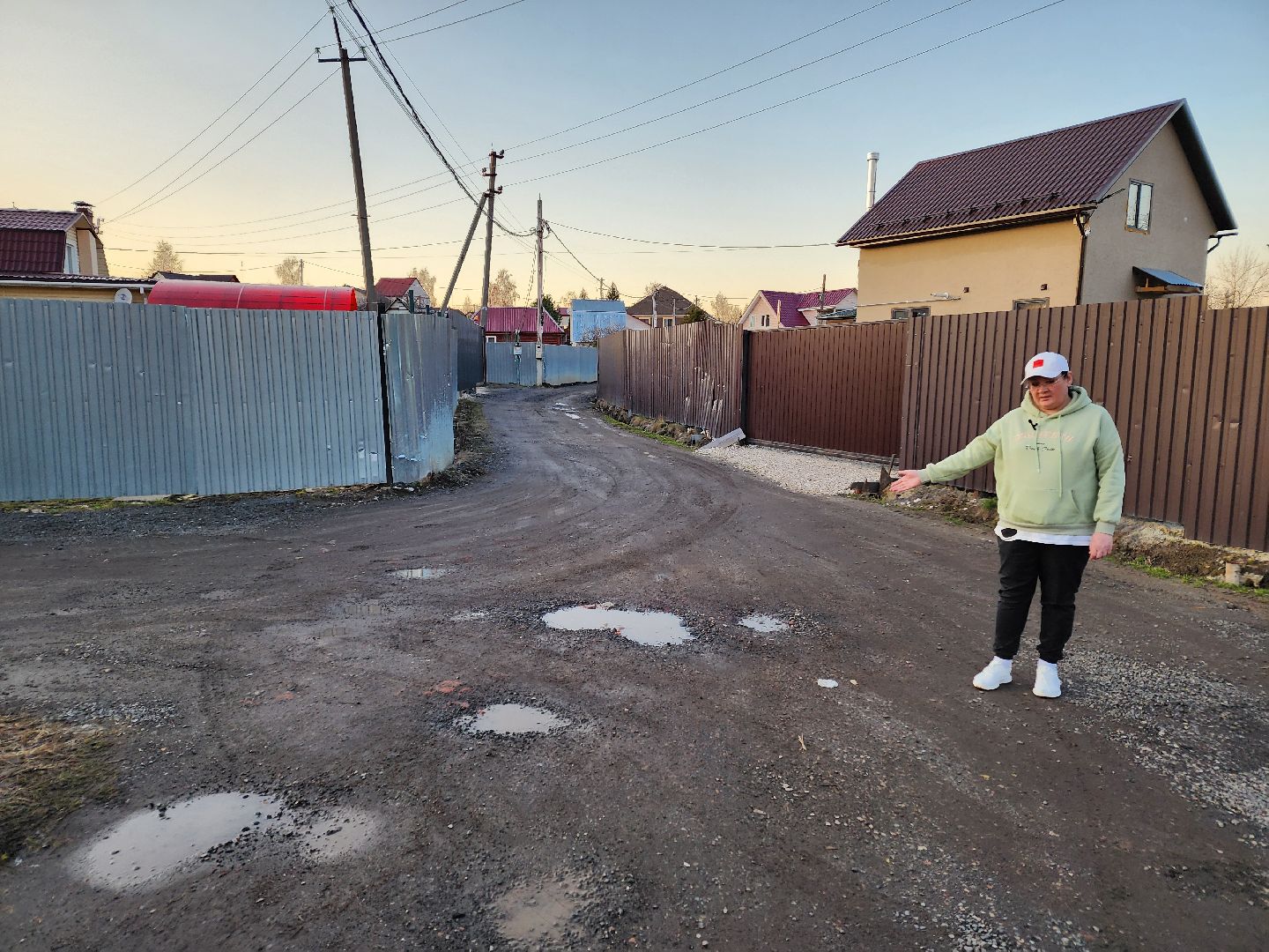 чехов, поселок васькино, выездная администрация, встреча с жителями, обращения граждан, деревня васькино, улица восточная, ямочный ремонт, ремонт дороги, уличное освещение, мбу чеховское благоустройство,