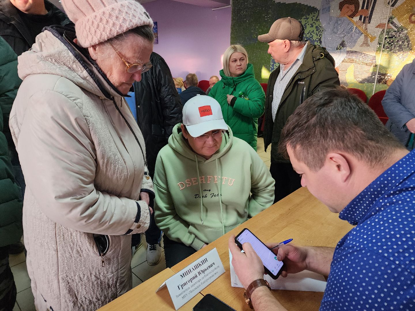 чехов, поселок васькино, выездная администрация, встреча с жителями, обращения граждан, деревня васькино, улица восточная, ямочный ремонт, ремонт дороги, уличное освещение, мбу чеховское благоустройство,
