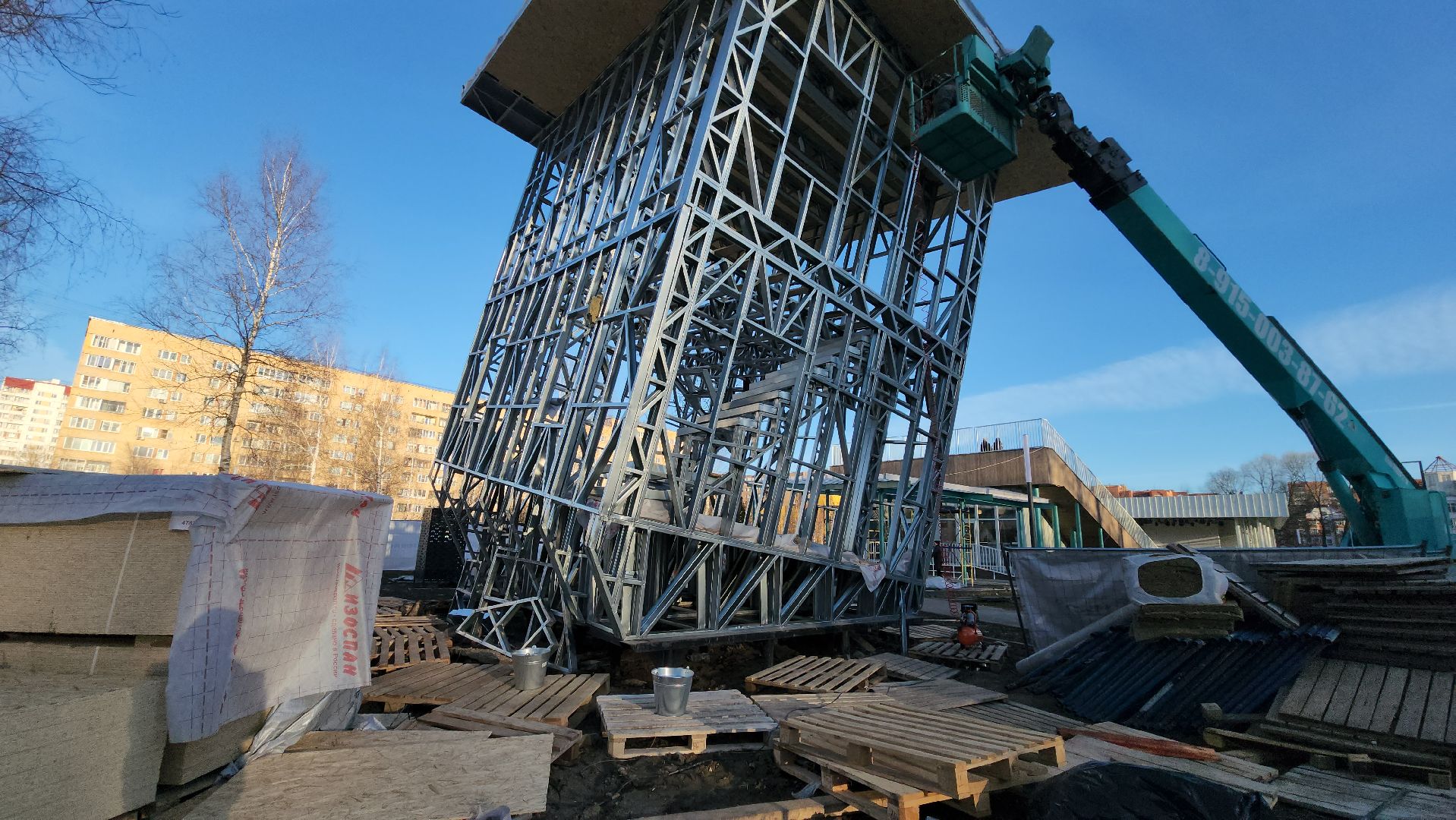 Переврнутый дом, Парк, Лобня,