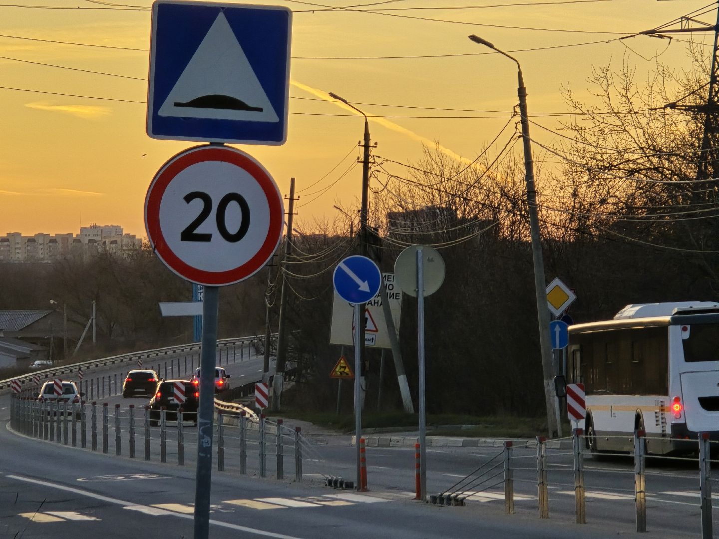 Коломна, тросовые ограждения, безопасность на дорогах,