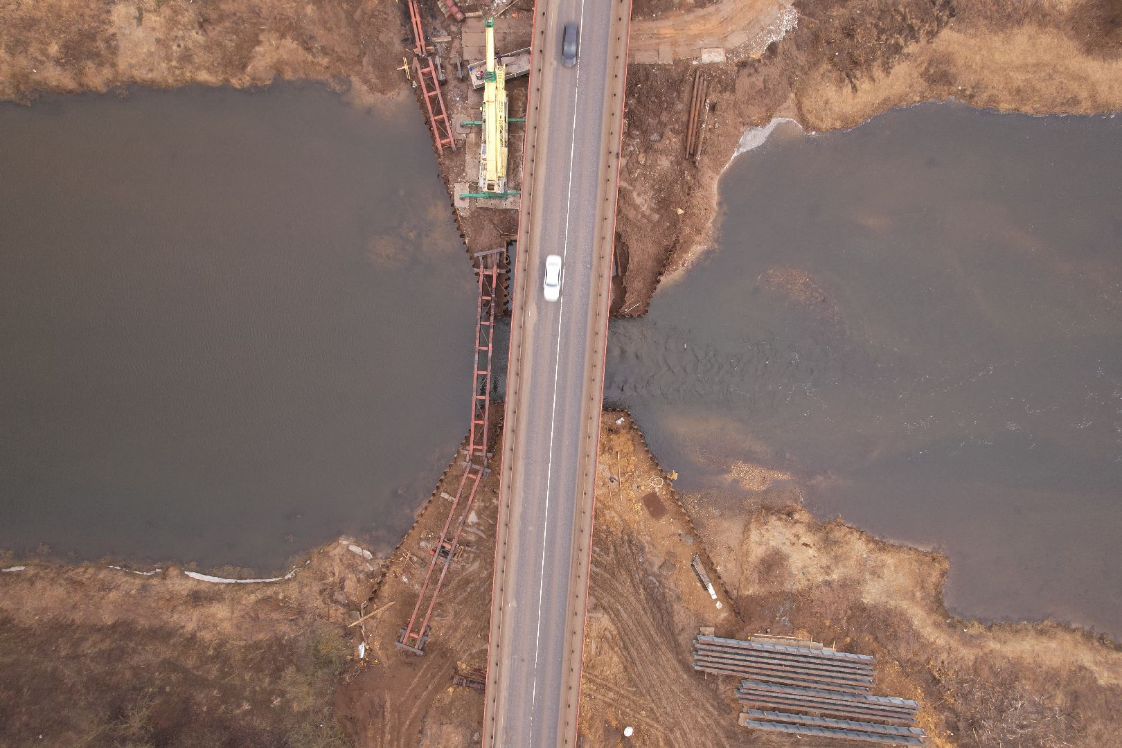 реконструкция моста в деревне Поречье, видео с коптера, ремонт моста в Рузе,