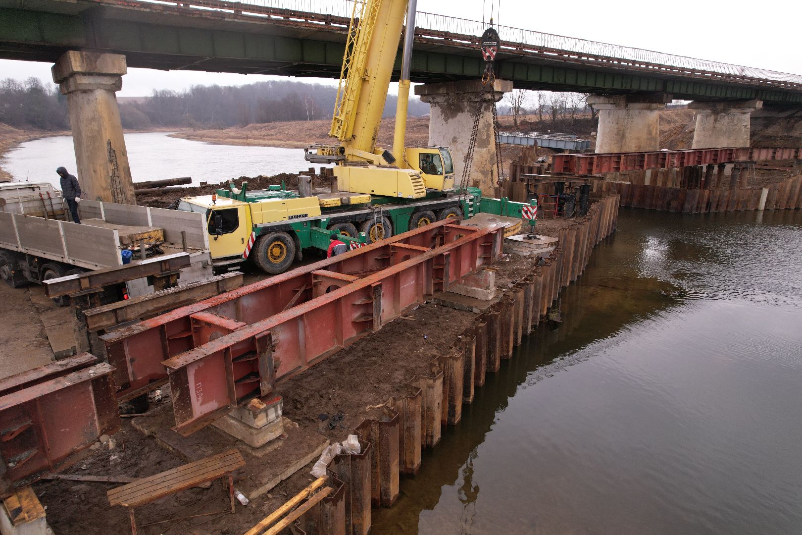 реконструкция моста в деревне Поречье, видео с коптера, ремонт моста в Рузе,