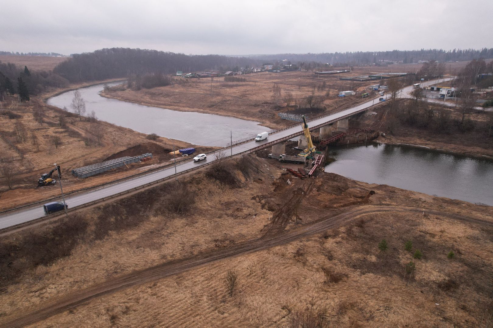 реконструкция моста в деревне Поречье, видео с коптера, ремонт моста в Рузе,