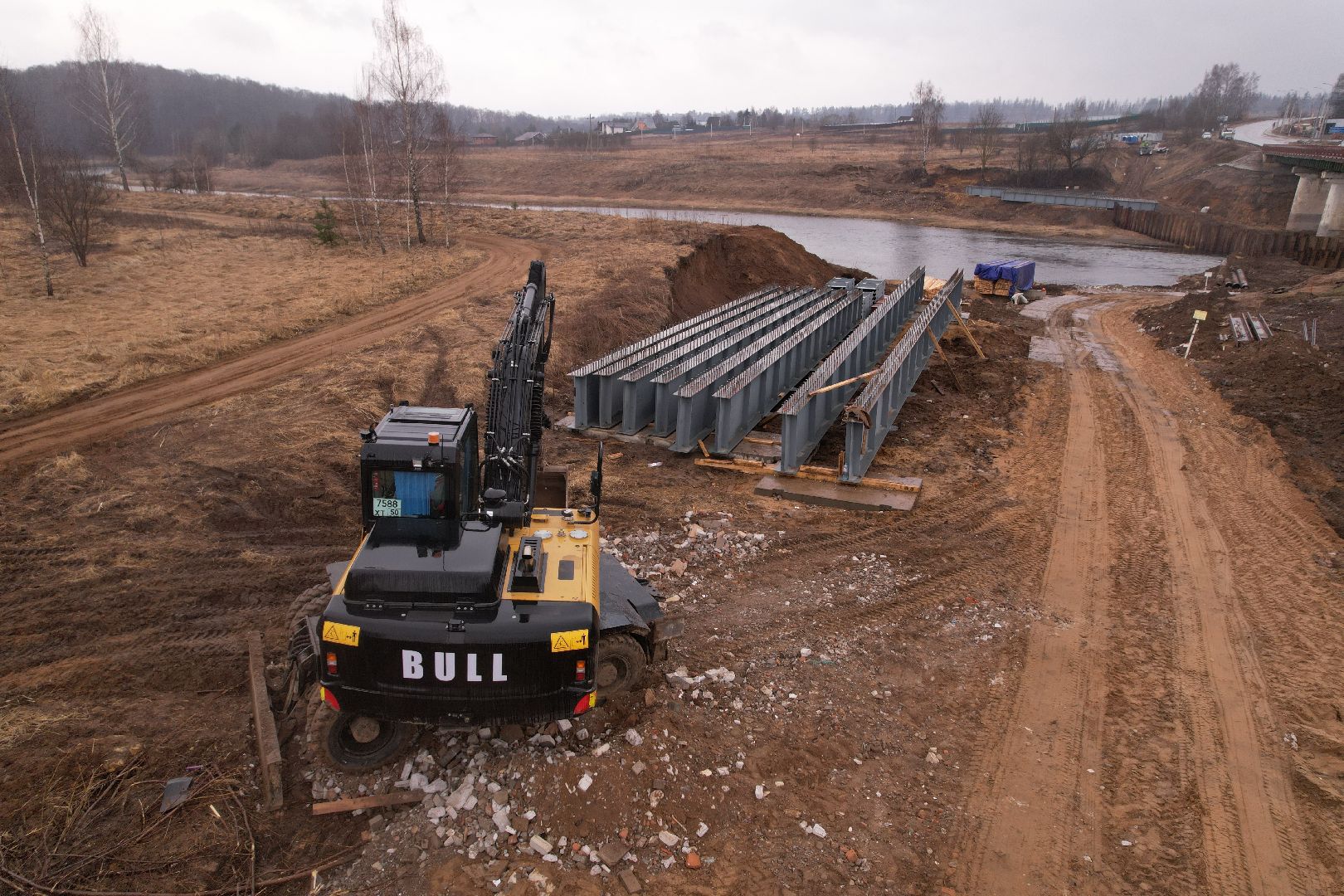 реконструкция моста в деревне Поречье, видео с коптера, ремонт моста в Рузе,