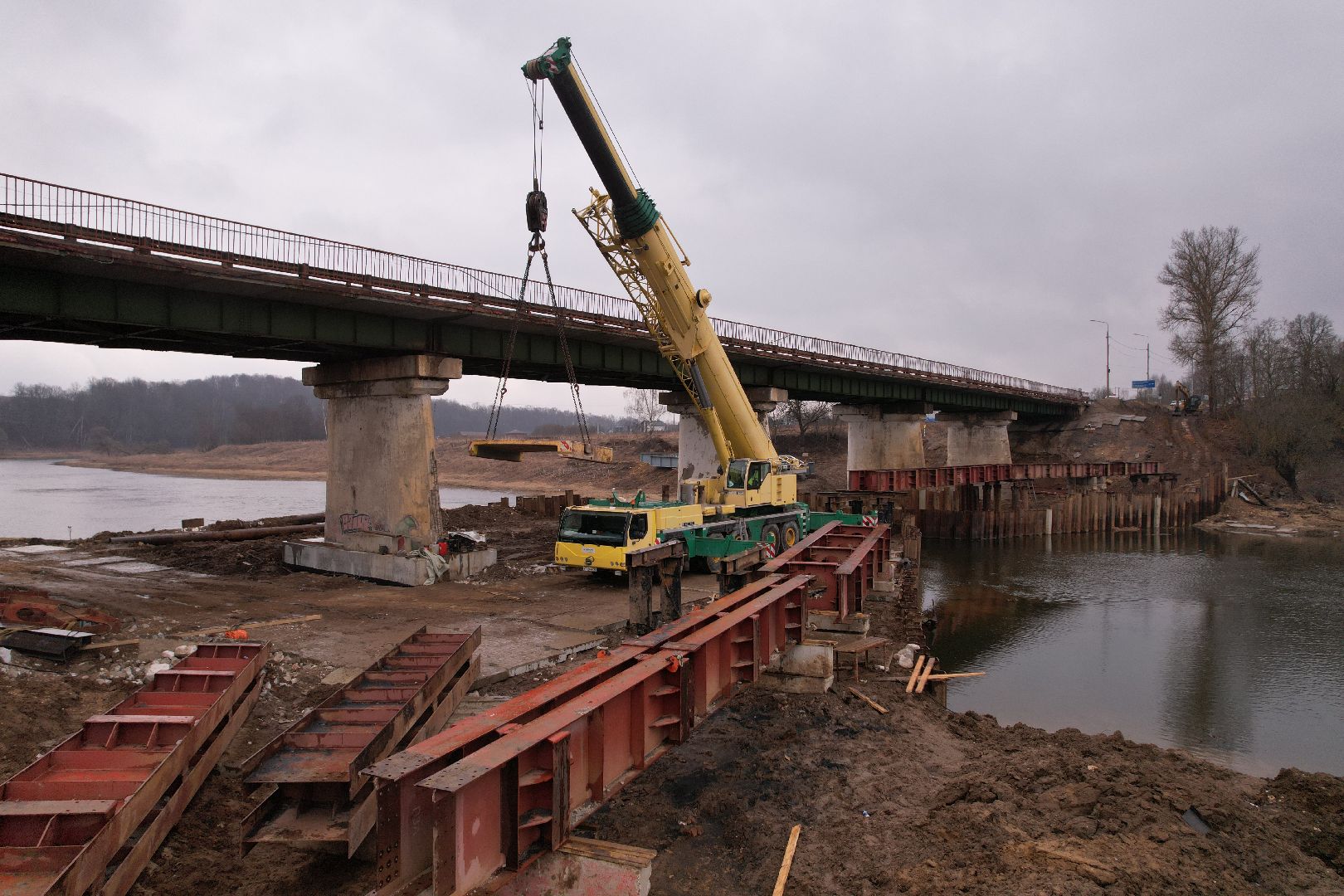 реконструкция моста в деревне Поречье, видео с коптера, ремонт моста в Рузе,