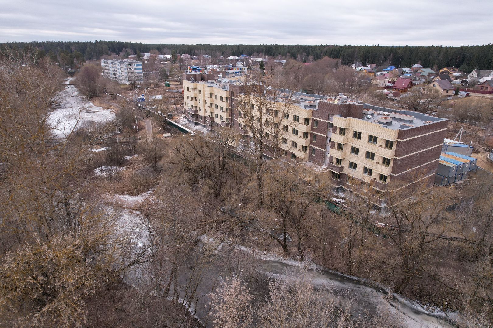видео с коптера, дом для переселенцев в Талдоме,